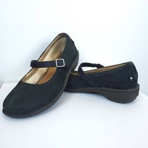 Ugg Australia 'Kandace' Nubuck Mary Jane Blk Flats